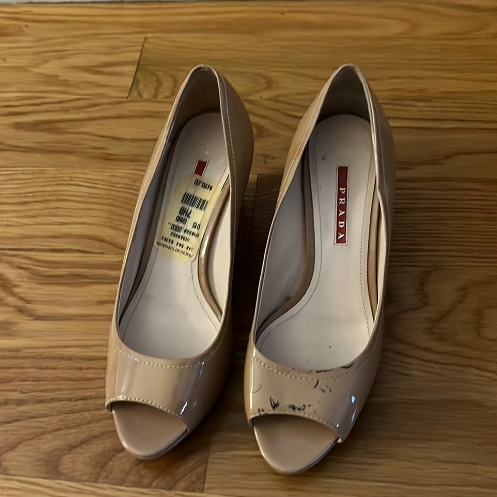 PRADA wedges nude patent leather in Nude size 37.5